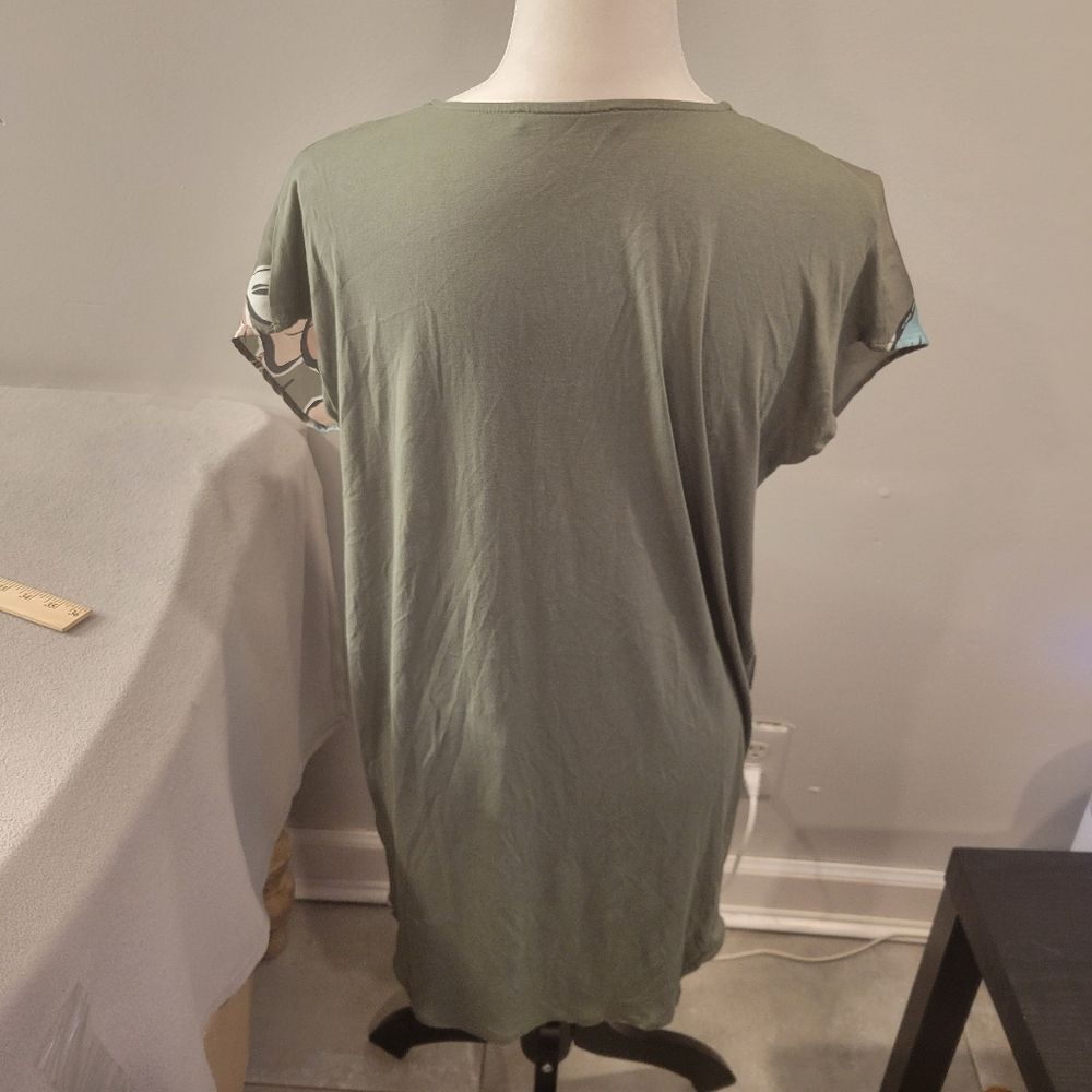 MANGO Green Floral V-Neck Dress Size US 4 - Picture 3 of 8